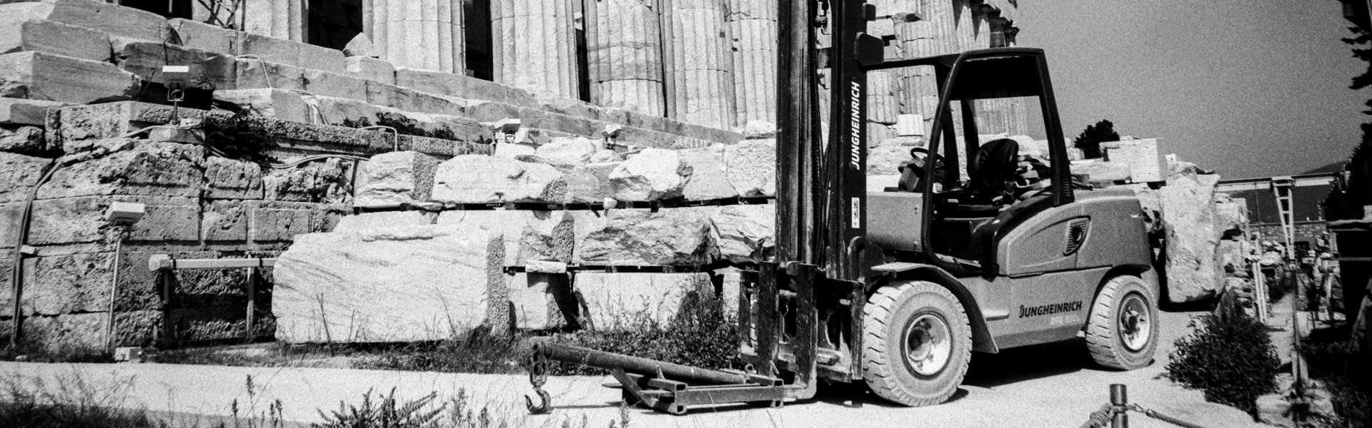 Cheap car rental Dubai |  Viljuškari Srbija